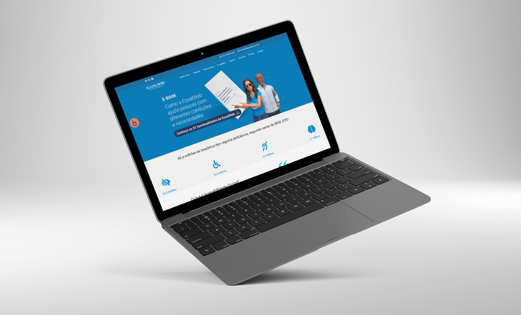 Acessibilidade Financeiro. Imagem de um notebook aberto com a imagem do site da EqualWeb na tela inicial.
