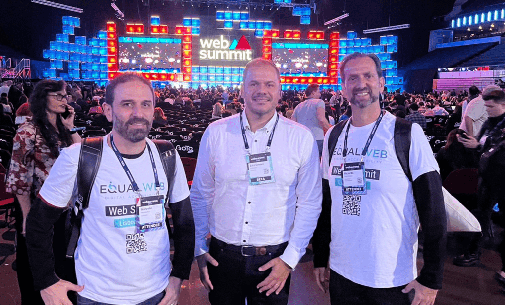 web summit. Fotos dos nossos Heads de Marketing, Comercial e Inovação no painel principal do web summit.
